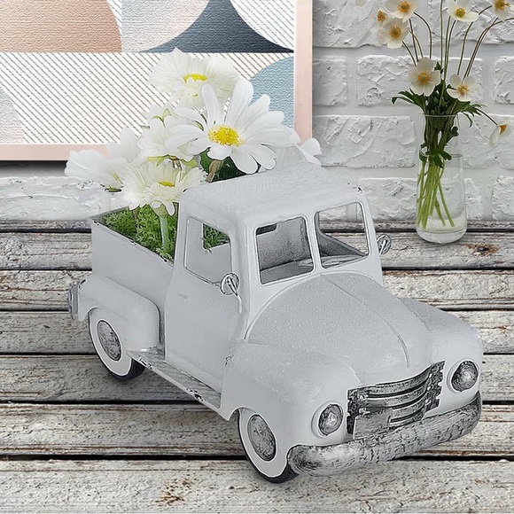 Farmhouse White Truck Decor, Vintage Metal Farm Truck Decor - Picture 6 of 11